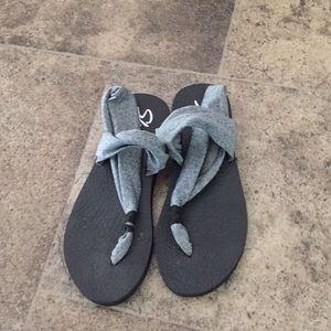 Skechers yoga sandals